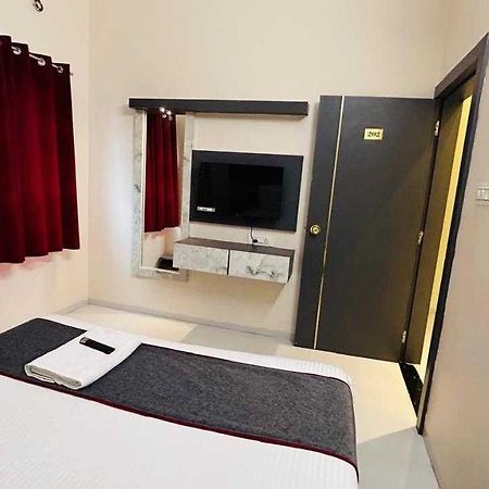 Oyo Hotel Elite Chandrapur Ngoại thất bức ảnh