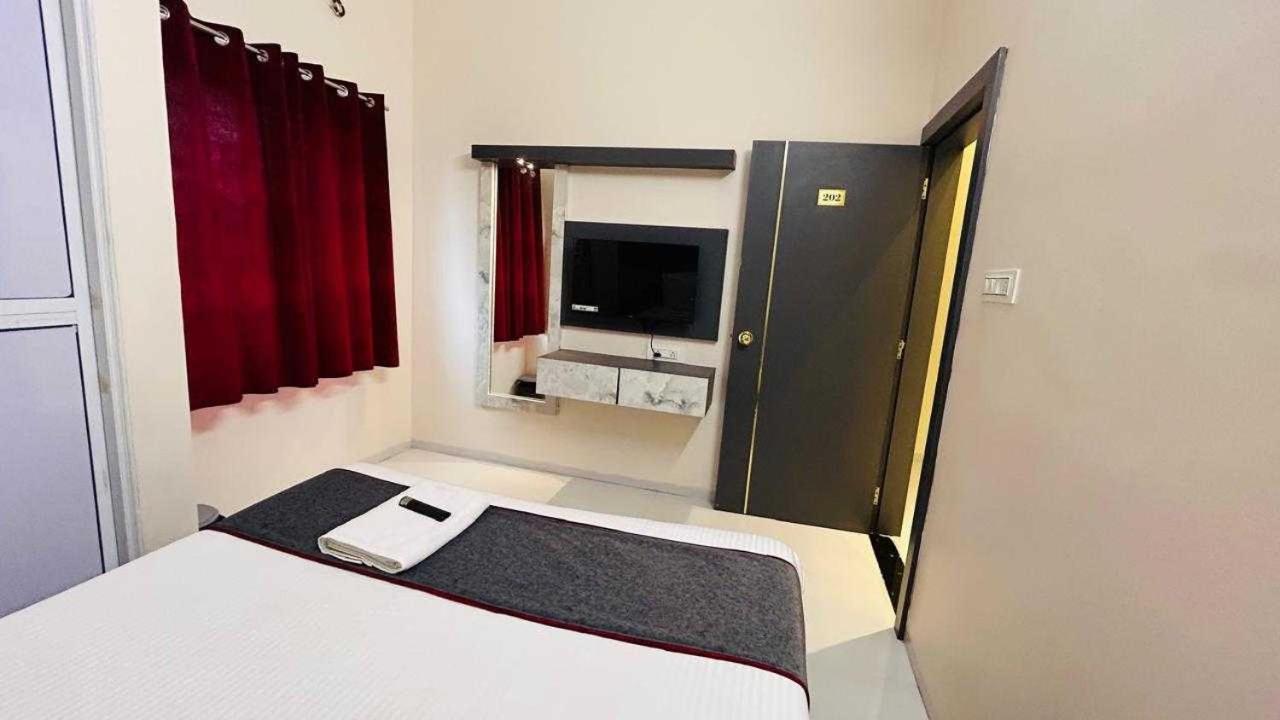 Oyo Hotel Elite Chandrapur Ngoại thất bức ảnh
