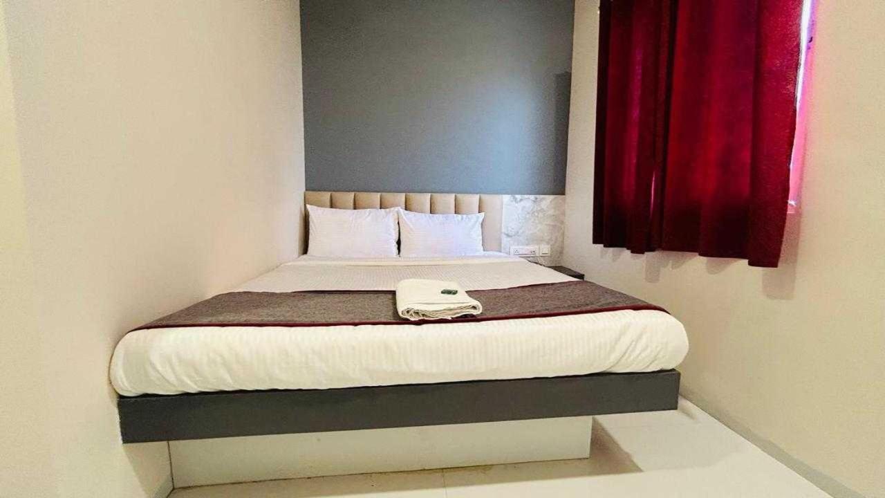 Oyo Hotel Elite Chandrapur Ngoại thất bức ảnh