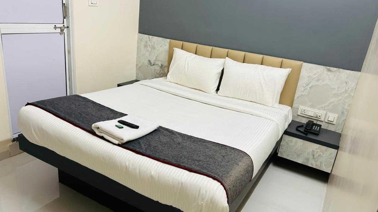Oyo Hotel Elite Chandrapur Ngoại thất bức ảnh